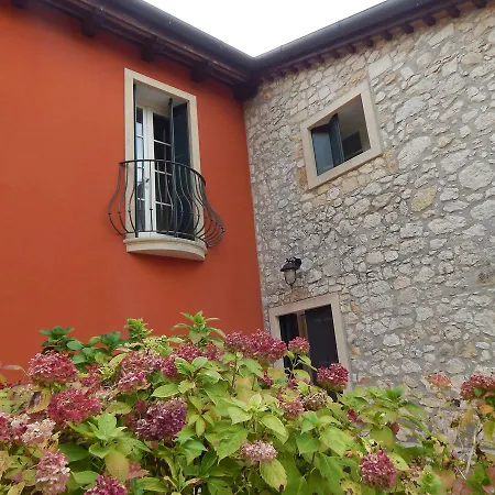 El Pavejo Bed & Breakfast